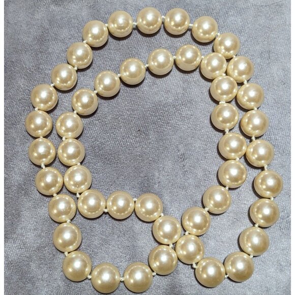 Chunky Retro Cream Faux Pearl Costume Necklace - Picture 9 of 9